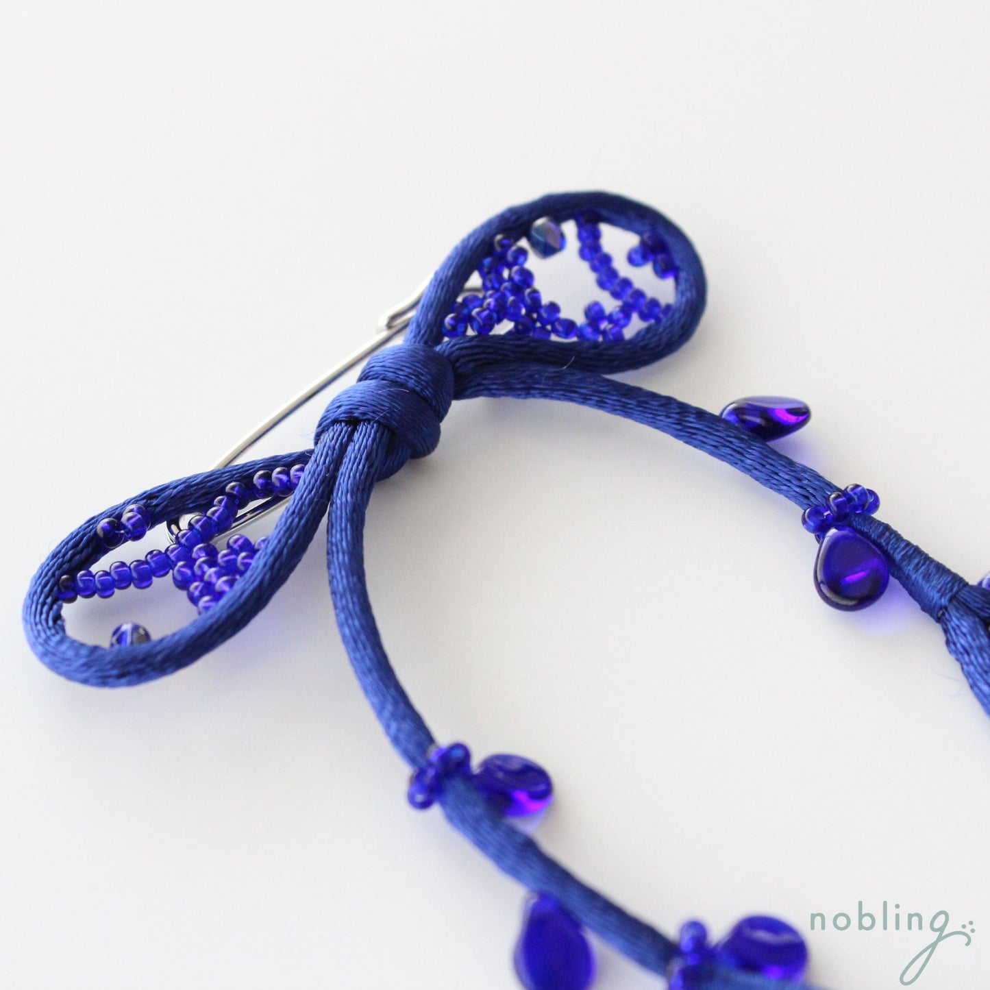 Ribbon brooch 【Dark blue】