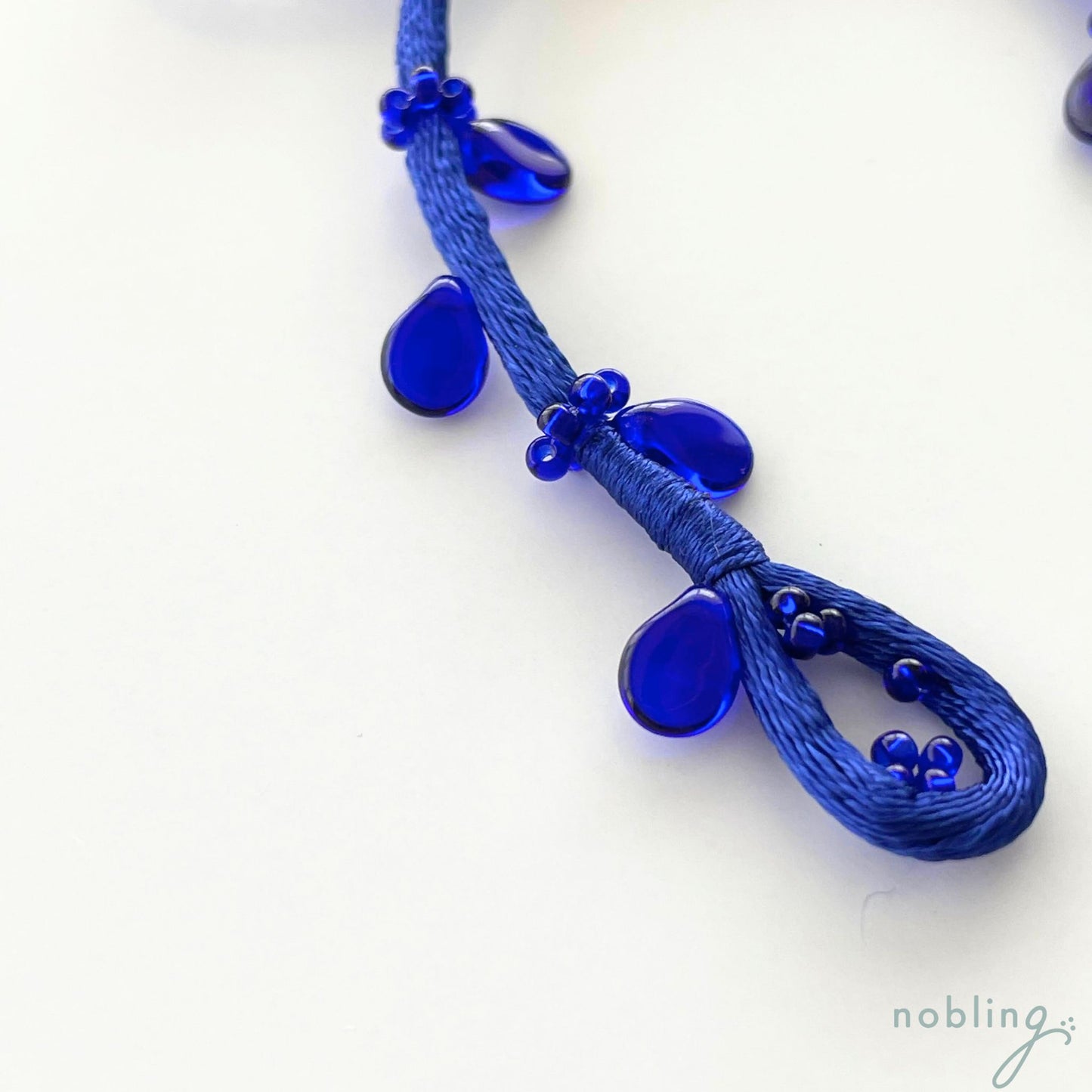 Ribbon brooch 【Dark blue】