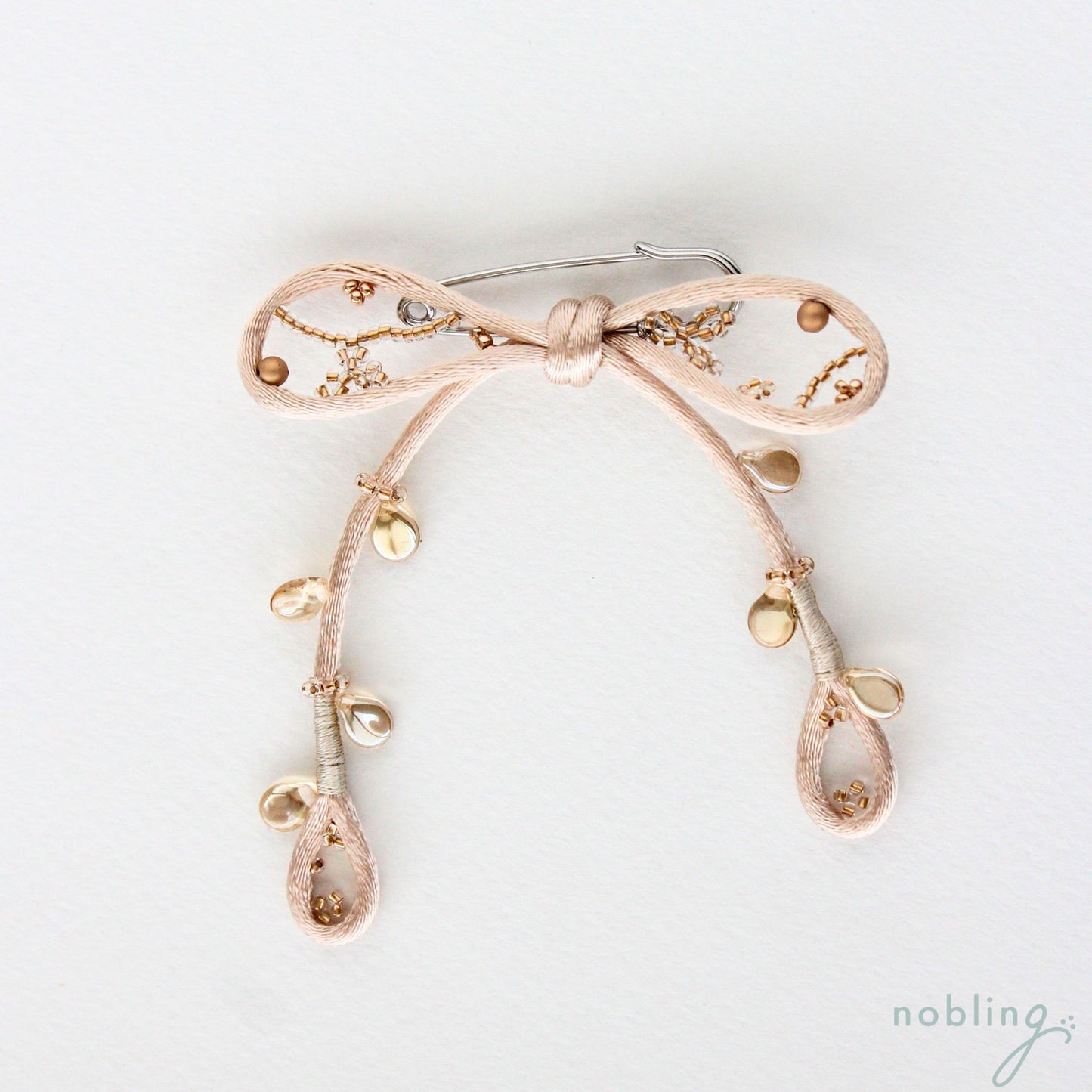 Ribbon brooch 【Ivory】