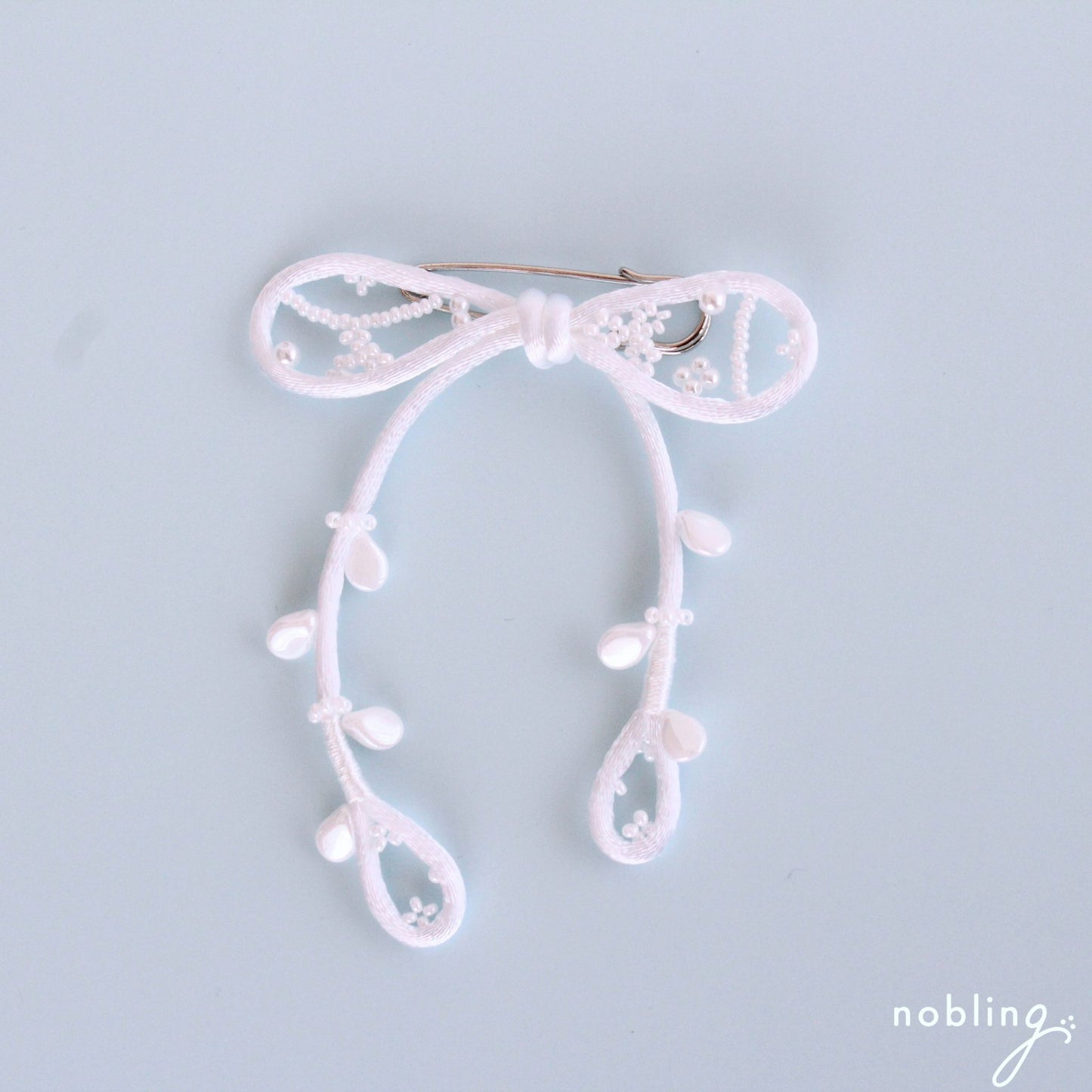 Ribbon brooch 【pure white】