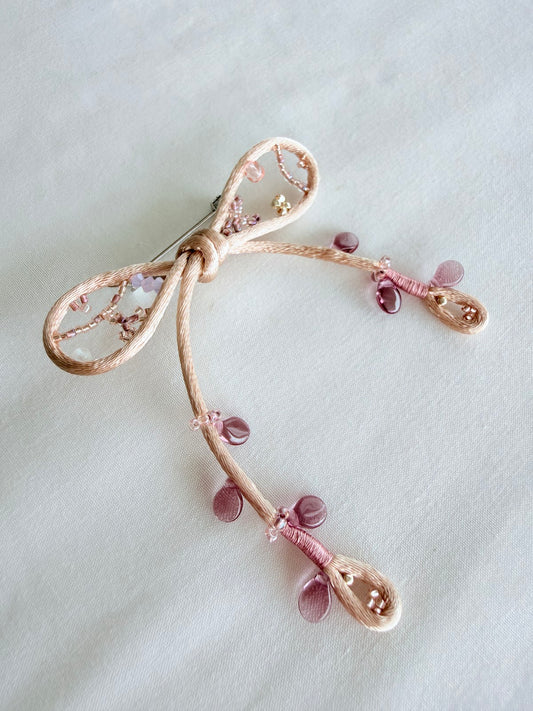 Ivory Ribbon Brooch with Beads, Statement Bow Pin for Jacket or Dress, Handmade Japanese Jewelry 【Oikawa Ivory】