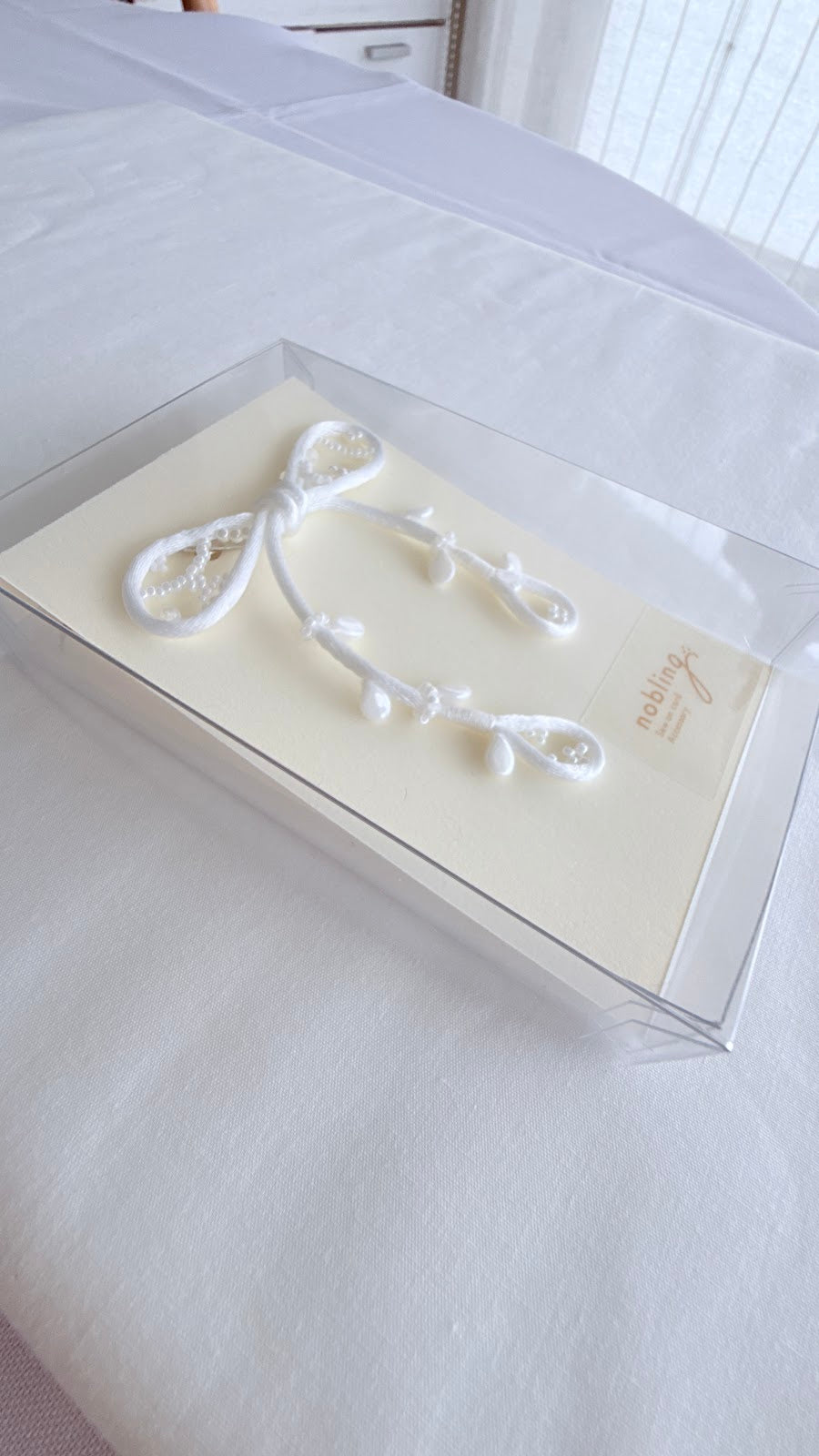 White Ribbon Brooch with Beads, Statement Bow Pin for Jacket or Dress, Handmade Japanese Jewelry 【Hishinuma White】