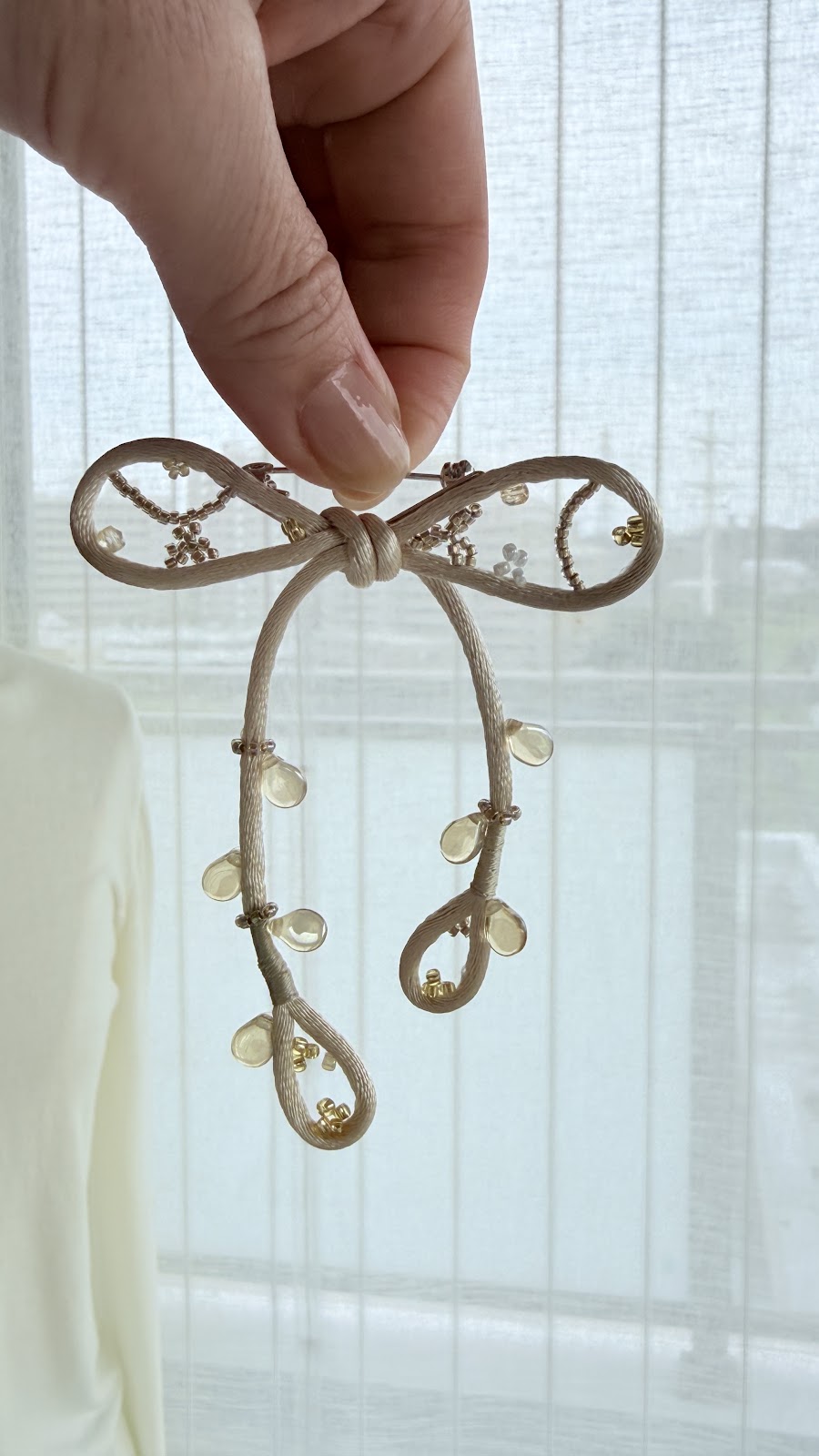 Ivory Ribbon Brooch with Beads, Statement Bow Pin for Jacket or Dress, Handmade Japanese Jewelry 【Hishinuma Ivory】