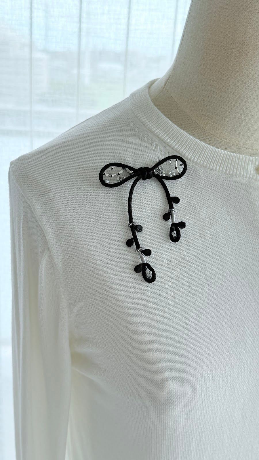 Black Ribbon Brooch with Beads, Statement Bow Pin for Jacket or Dress, Handmade Japanese Jewelry 【Oikawa Black】
