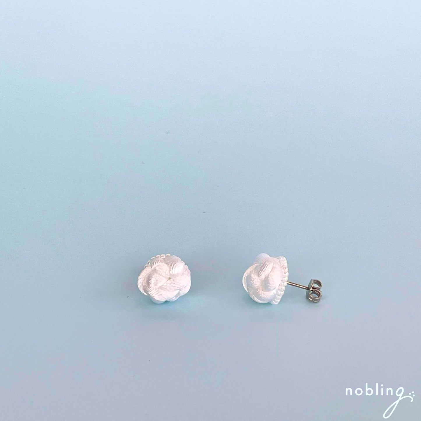 Koron-to earrings 【Pure white】