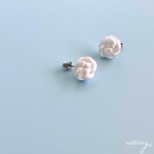 Koron-to earrings 【Pure white】